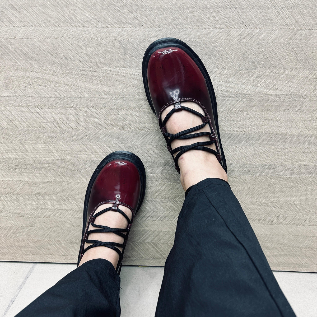 Mary Jane lace vinotinto