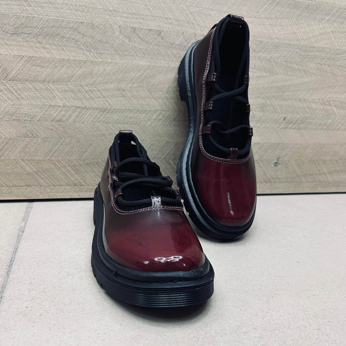 Mary Jane lace vinotinto