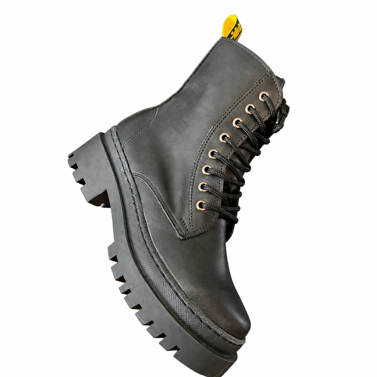 Botas Sam 8 Ojales Estrella 5cm